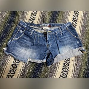 Old School Hollister Pleated Shorts